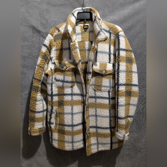 Lee Sherpa Shacket - Picture 1 of 3